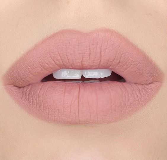 303 НЕЗАЙМАНА КРАСА Водостійкий олівець на вуста від ALIZEE MAKE-UP