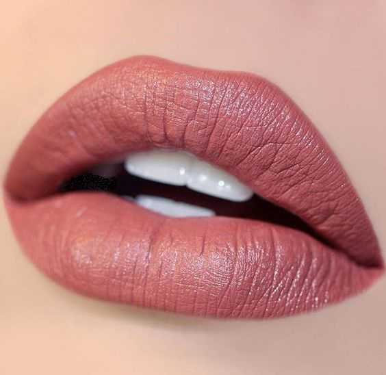 C05 сатиновий олівець на вуста La Rose de pastel A-Visage make-up Paris 18 см